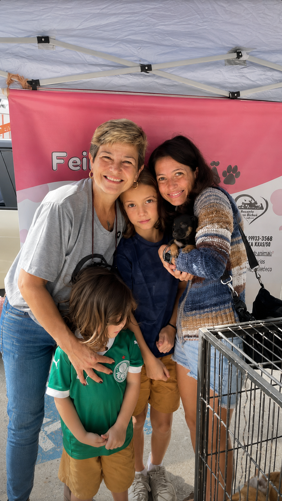 Família em momento de adoção no Recanto